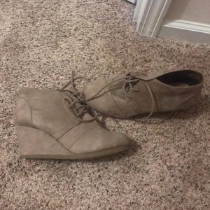 Tan wedges